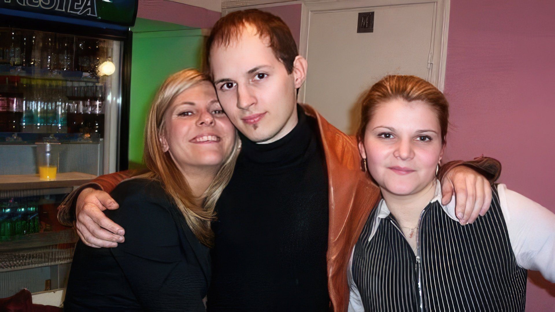 Дарья Бондаренко (слева), бывшая девушка Павла Дурова